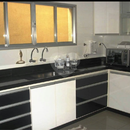 Casa Reformada 106 m² com 3 Dormitórios 2 suítes 2 vagas 3 banheiros e Espaço Gourmet na Vila Vera/SP Estuda permuta.