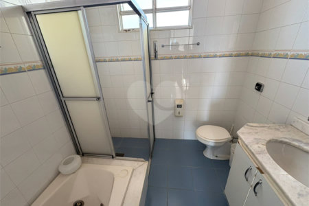 Ótima oportunidade para moradia ou investimento comercial!