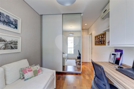 Casa à venda com 3 suítes no condomínio Villa Splendore, São Paulo - SP