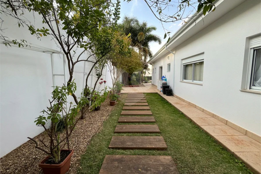 Excepcional Casa de 4 Suítes no Condomínio Monte Alegre em Piracicaba