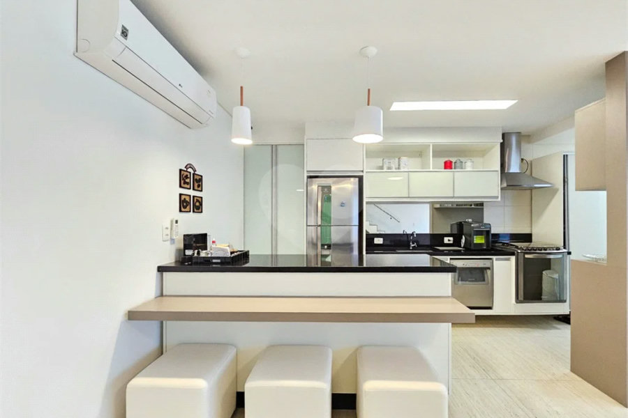 Apartamento à venda com 2 suítes em Riviera de São Lourenço, Bertioga, SP