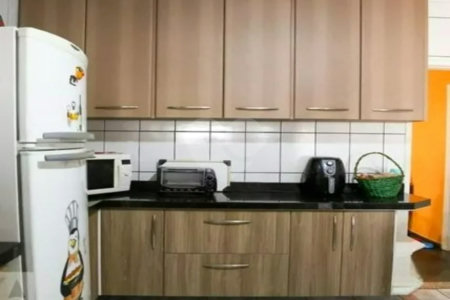 Casa com 120m² , 4 dormitórios , sendo 1 suíte , 3 vagas de garagem , à venda no Jabaquara.