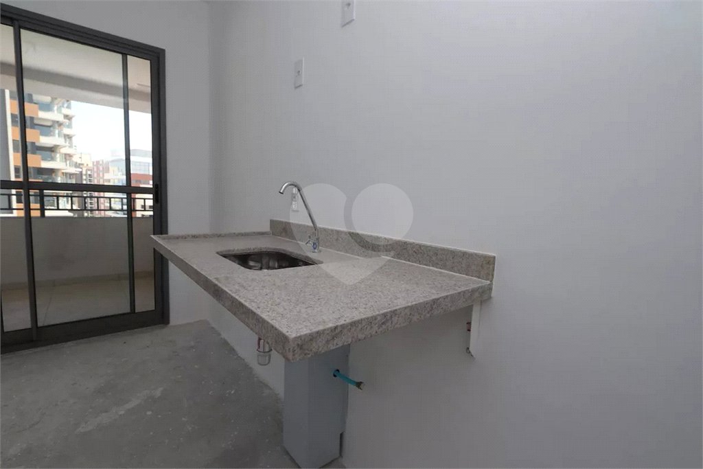 Studio à venda na V.Mariana - 30m2 - 350 metros metrô Paraíso
