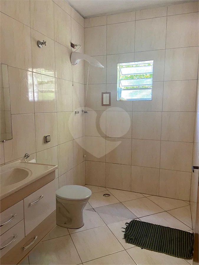 Vende-se chácara com lago Nazare Paulista com 3.000 m²