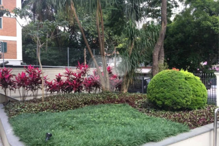 Lindo apartamento reformado!!! Apto a venda 3 dormitórios 1 suite e 2 vagas - Vila Nova Conceição