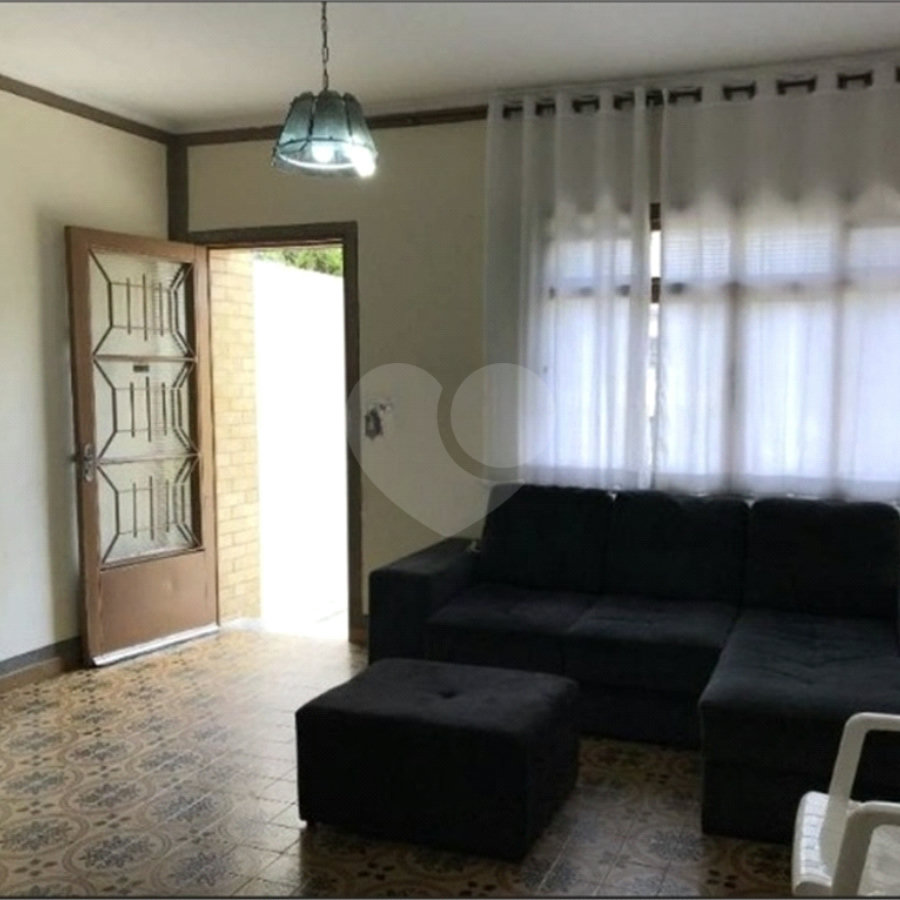 Sobrado à venda na Saúde - 169m² com 3 dormitórios e 2 vagas.