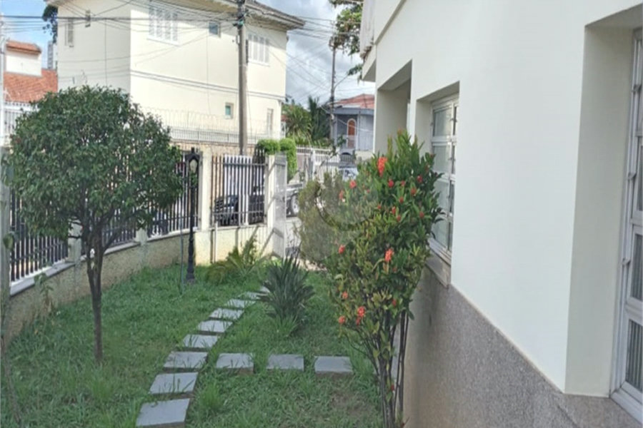Bonita casa assobradada,no Bairro das Palmas do Tremembé, terreno com 14 X 50 e 350 área construída