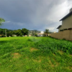 Lindo terreno de 450m², localizado no Condomínio Vilaggio Caprirccio