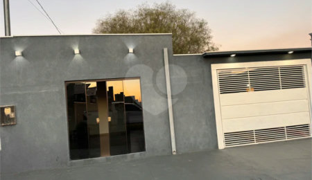 Casa à venda com 2 quartos em Jardim Ibirapuera, Ponta Porã, MS
