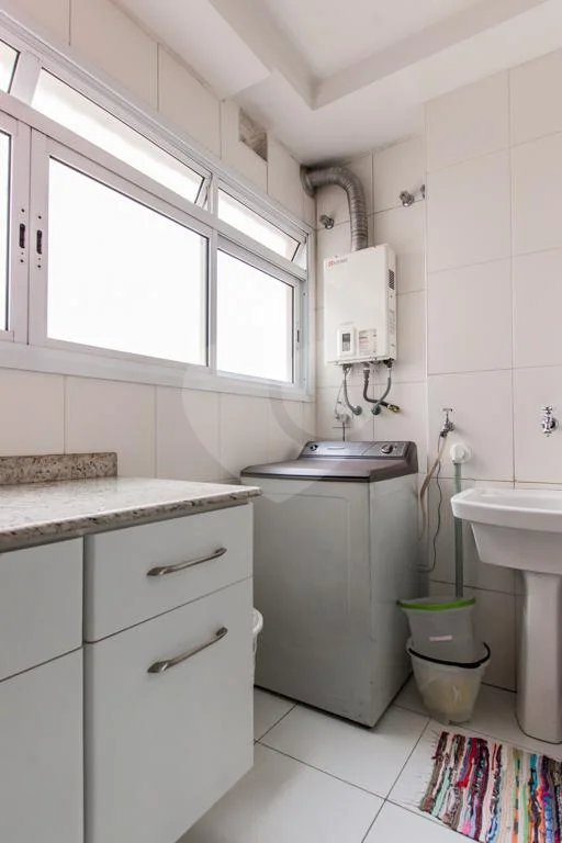 APARTAMENTO COM 118 m², TRÊS SUITES E VARANDA GOURMET - Campo Belo