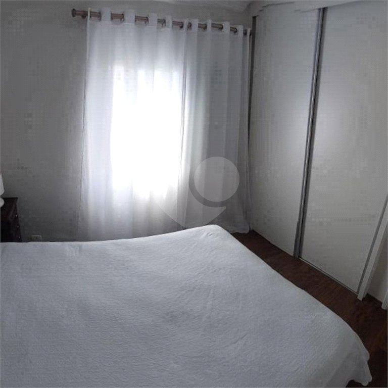 Apartamento de 83m2 no Campo Belo com 3 dorms, 2 banheiros, 1 vaga. Estuda permuta.