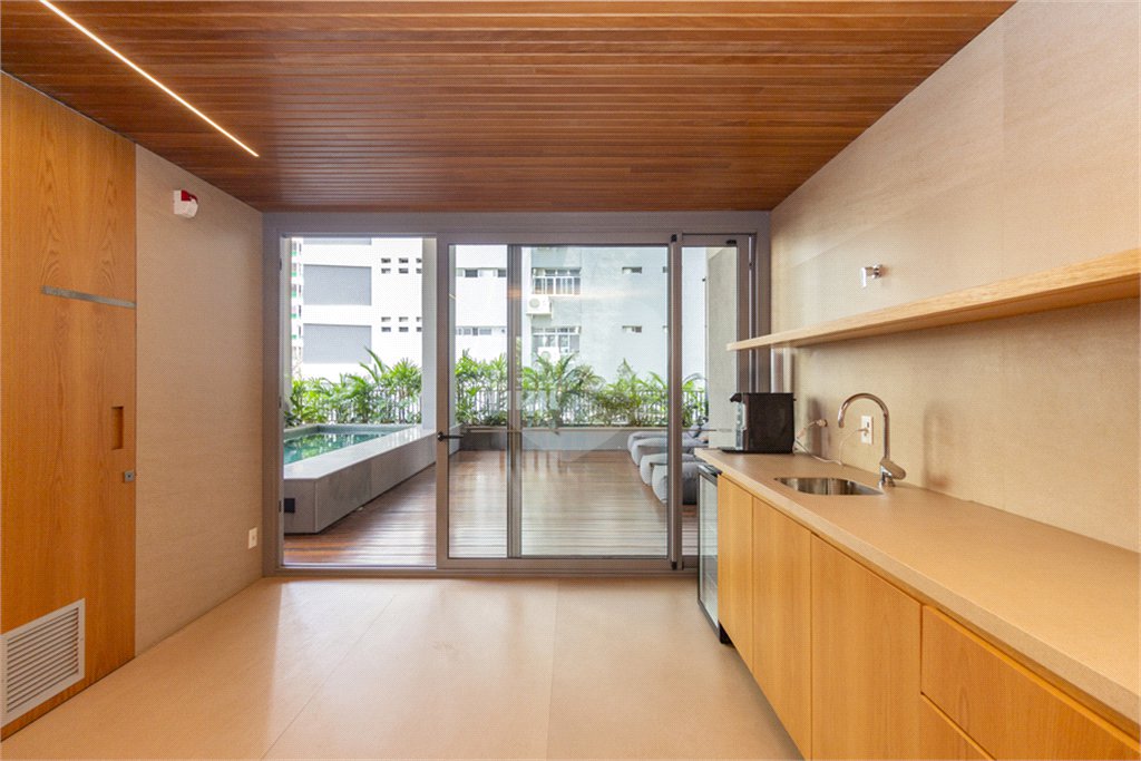 Duplex com 159m² à venda com 2 suítes, 1 dormitório, 1 escritório e 2 vagas de garagem nos Jardins