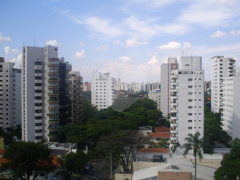 Cobertura à venda com 4 quartos, sendo 3 suítes, em Campo Belo, São Paulo, SP