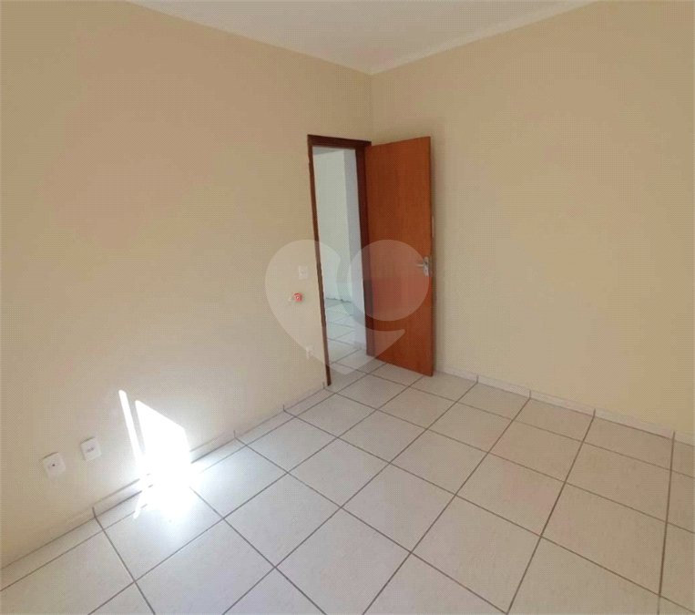 Investimento Certeiro na Gleba 1: Apartamento 1 DormItório, Quintal e Localização que Aluga Fácil