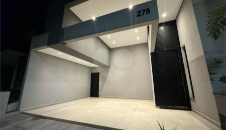 Casa à venda com 3 quartos, sendo 1 suíte, no condomínio Residencial Villeneuve, São Carlos - SP