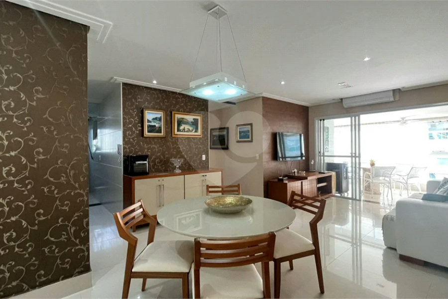 Apartamento à venda com 3 quartos, sendo 2 suítes,  em Riviera de São Lourenço, Bertioga, SP
