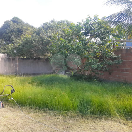 Terreno à venda em condomínio residencial no Serramar – Rio das Ostras, a 5 minutos da praia