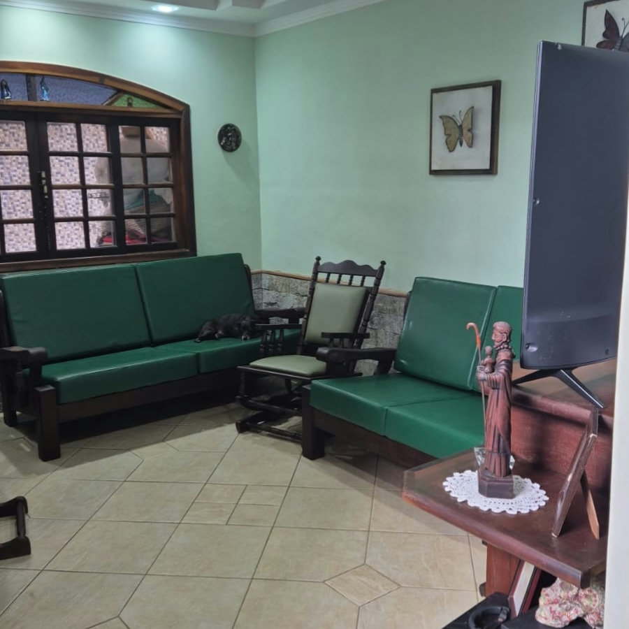 Casa à venda com 5 quartos, sendo 3 suítes, em Real, Praia Grande - SP