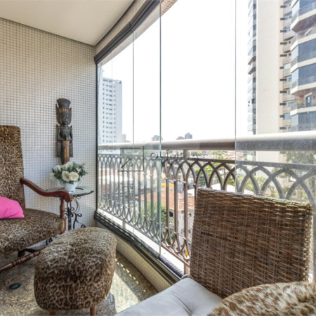 Apartamento com 96 metros em Campo Belo com 3 Dormitorios/Aceita Permutas