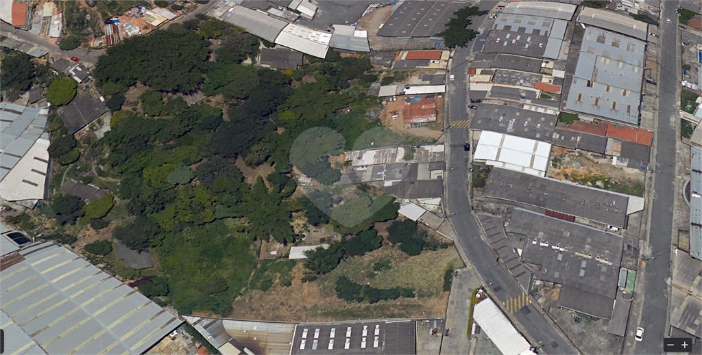 Investimento promissor: terreno para edificações residenciais, comerciais e outras em Barueri