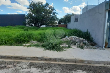 Terreno à venda no bairro Arcoville, São Carlos.