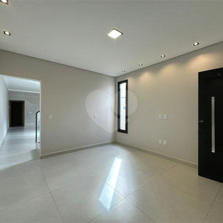 Casa à venda com 3 quartos, sendo 1 suíte, em Vila Carolina, Itapetininga, SP
