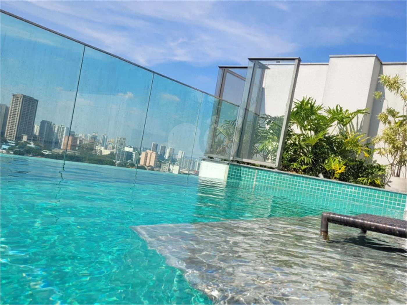 Apartamento à venda com 2 quartos, sendo 1 suíte, em Santo Amaro, São Paulo, SP