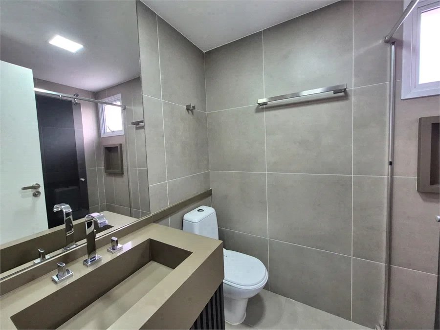 Apartamento à venda com 4 quartos, sendo 2 suítes,  em Jardim Vazani, São Paulo, SP
