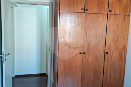 Apartamento à venda com 3 quartos, sendo 1 suíte,  em Vila Mariana, São Paulo, SP