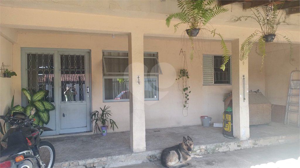 Casa à venda com 3 quartos em Jardim Saira, Sorocaba, SP