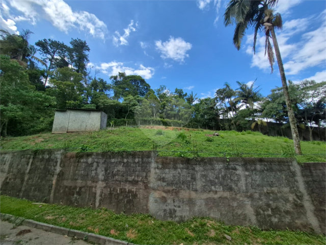 Casa à venda no condomínio Jardim da Montanha I, Mairiporã - SP