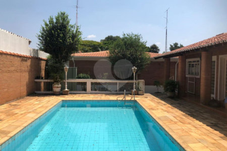 Casa à venda com 6 quartos no Centro, Vinhedo, SP