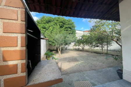 Casa à venda com 4 quartos em Santa Cruz, Rio de Janeiro, RJ