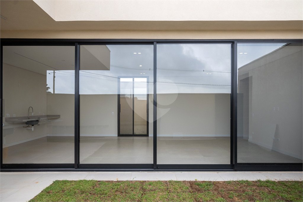 Casa à venda com 3 suítes no condomínio Villagio Azzure, Itupeva - SP