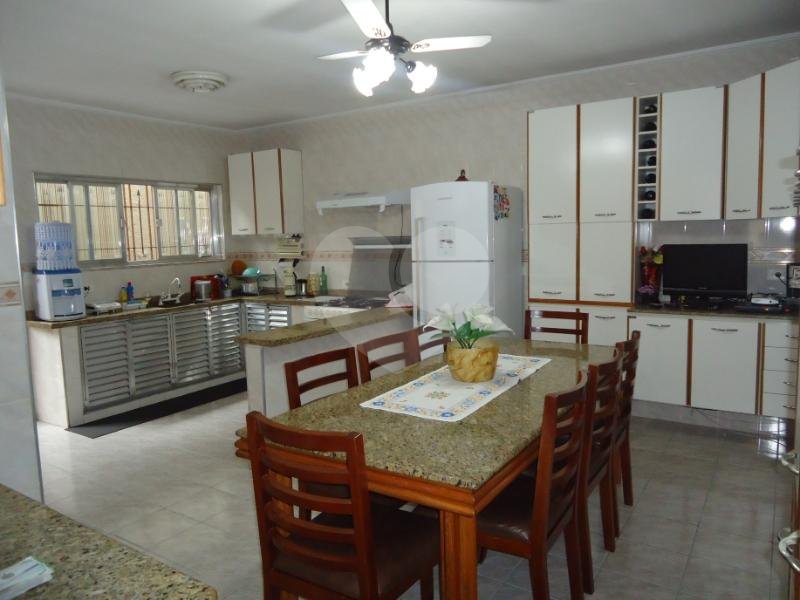 Sobrado à venda com 6 quartos, sendo 3 suítes, em Casa Verde, São Paulo, SP