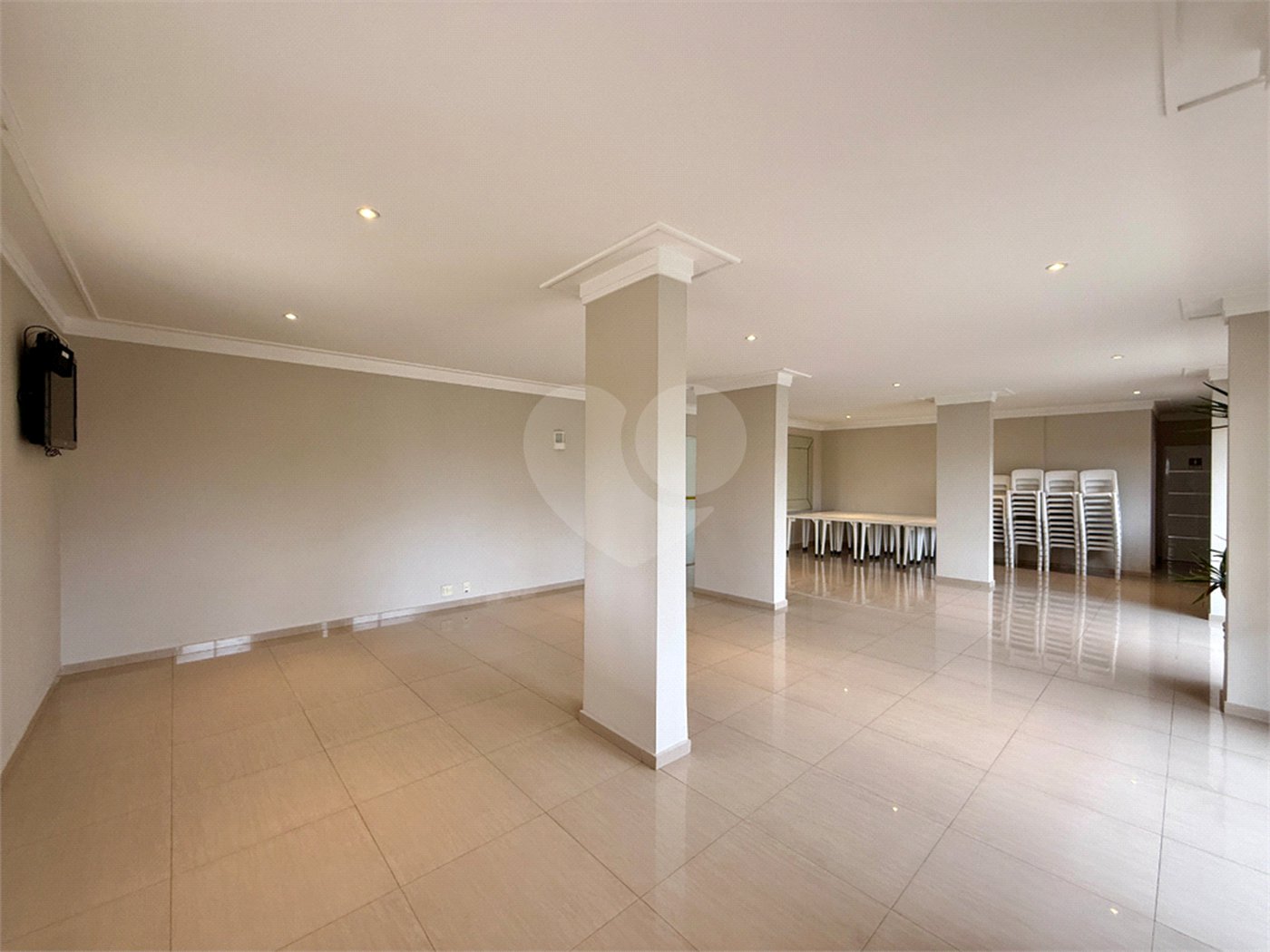 Apartamento à venda com 3 quartos, sendo 1 suíte, em Jardim Marajoara, São Paulo, SP