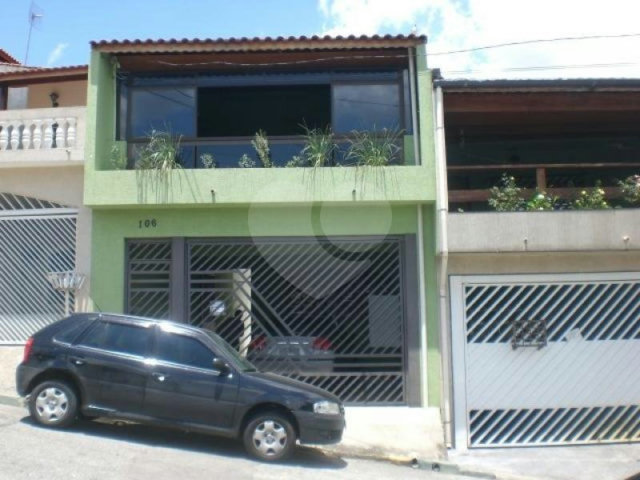 Sobrado à venda com 3 quartos, sendo 1 suíte,  em Jardim Peri, São Paulo, SP