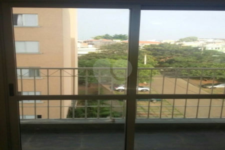 Apartamento à venda com 3 quartos, sendo 1 suíte,  em Jardim Luísa, São Paulo, SP