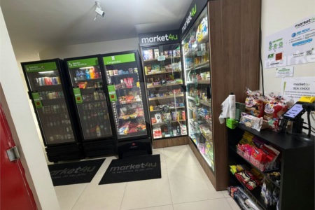 Apartamento à venda com 3 quartos, sendo 1 suíte,  em Vila Regente Feijó, São Paulo, SP