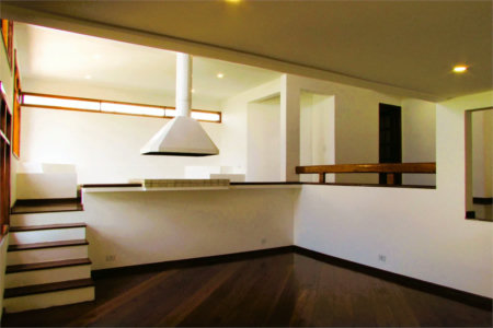 Casa para alugar com 4 quartos, sendo 2 suítes,  em Cidade São Francisco, São Paulo, SP