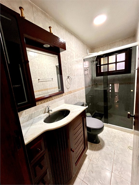 Casa à venda com 6 quartos, sendo 5 suítes,  em Alto de Búzios, Armação dos Búzios, RJ