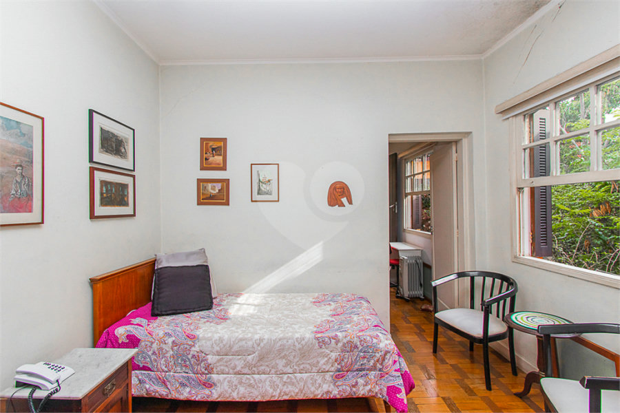 Sobrado à venda com 5 quartos em Vila Mariana, São Paulo, SP