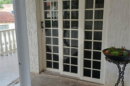 Casa à venda com 4 quartos em Estação, São Roque, SP