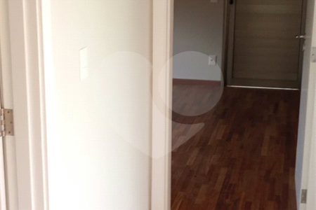 Casa à venda com 4 suítes no condomínio Estância Marambaia, Vinhedo - SP