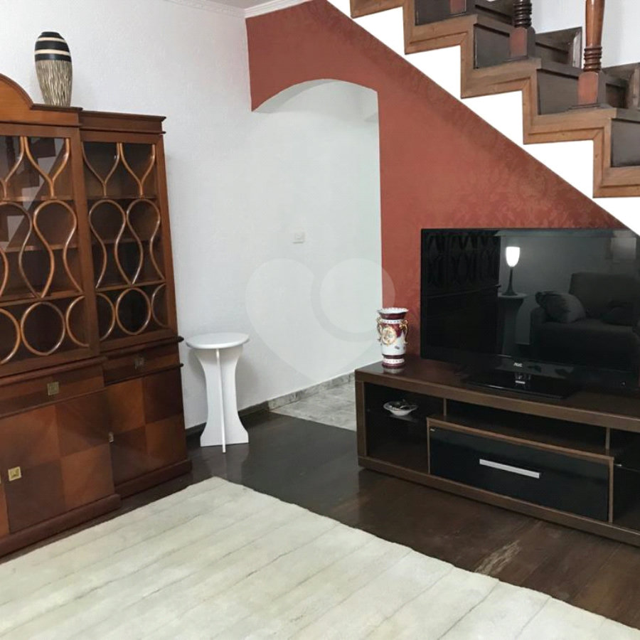 Sobrado à venda com 3 quartos, sendo 1 suíte, em Jardim Mauá, Mauá, SP