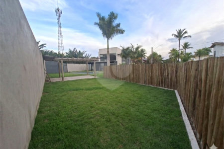 Casa à venda com 4 suítes no condomínio Park Lane, Guarujá - SP