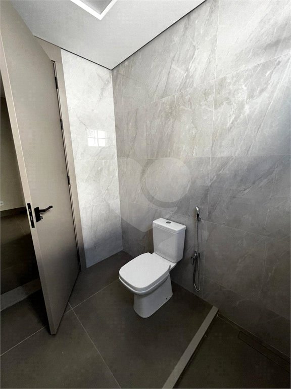 Casa à venda com 4 quartos, sendo 2 suítes,  no condomínio Florais Itália, Cuiabá - MT