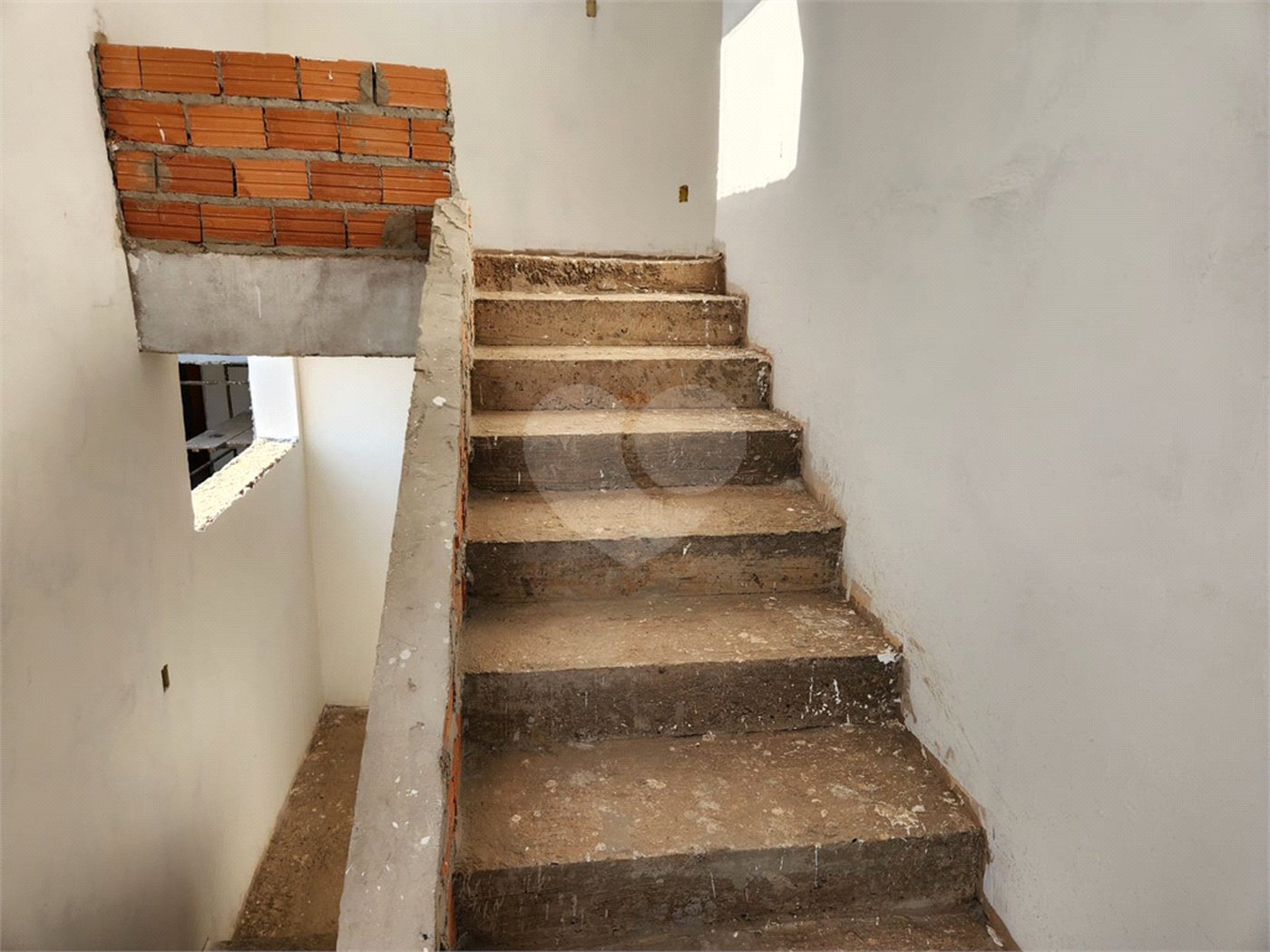 Casa à venda com 5 suítes em Residencial Olivio Benassi, Matão, SP
