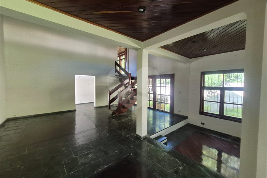 Casa à venda ou para alugar com 4 suítes no condomínio Parque Imperial da Cantareira, Mairiporã - SP