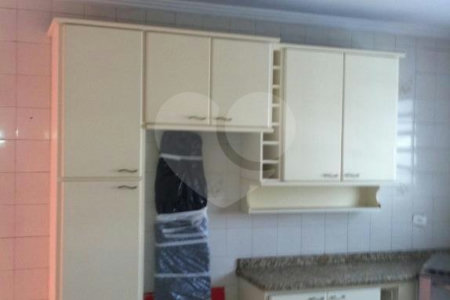 Sobrado à venda com 3 quartos, sendo 1 suíte, em Chora Menino, São Paulo, SP